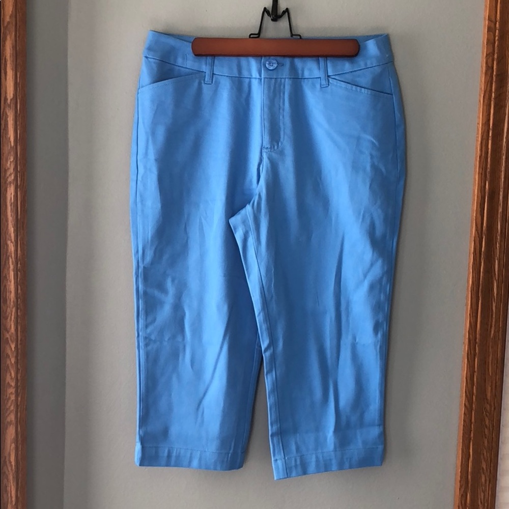 St. John’s Bay Blue Capri Pants.